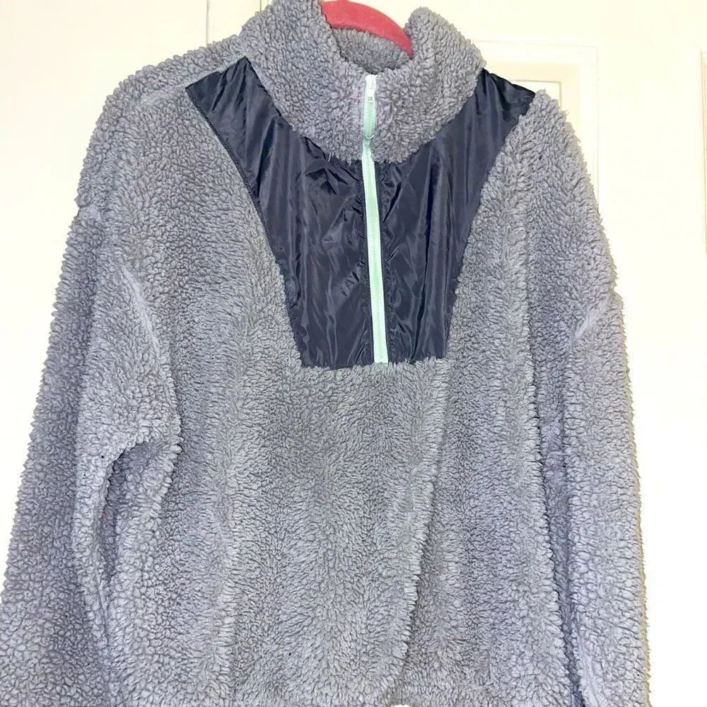 Wild fable 3/4 zip fleece hoodie size large